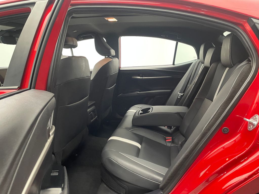 Thumbnail: 2025 Toyota Camry - 31