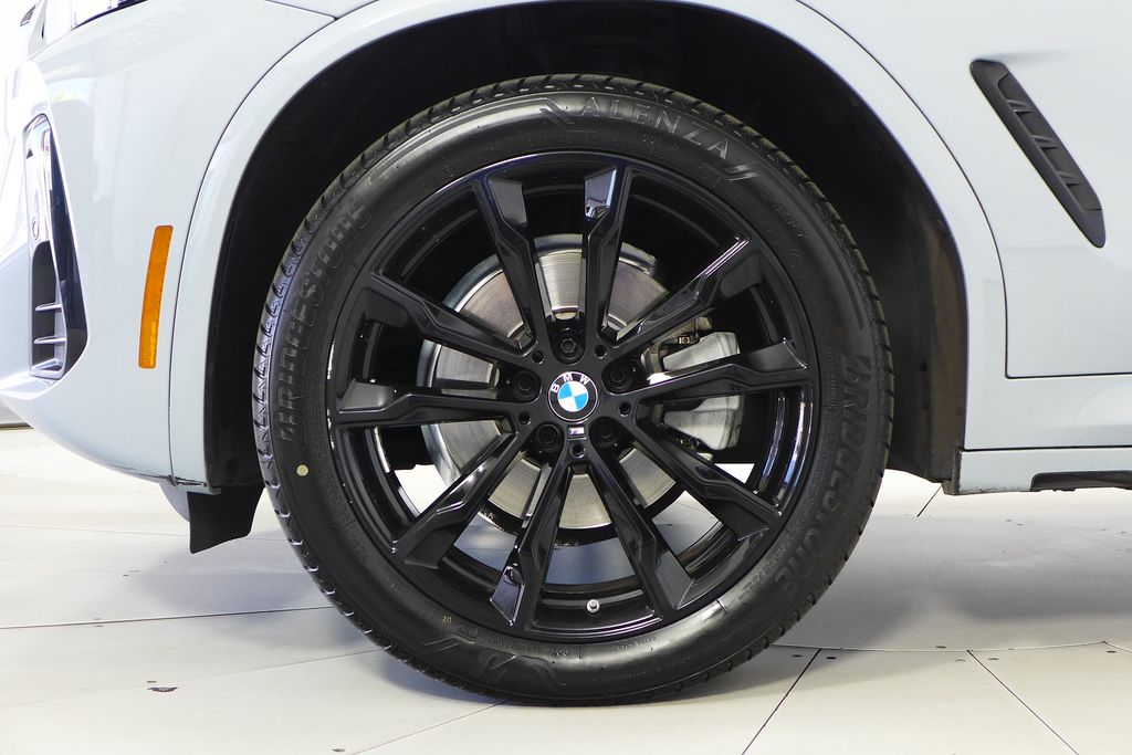 Thumbnail: 2023 BMW X4 - 5