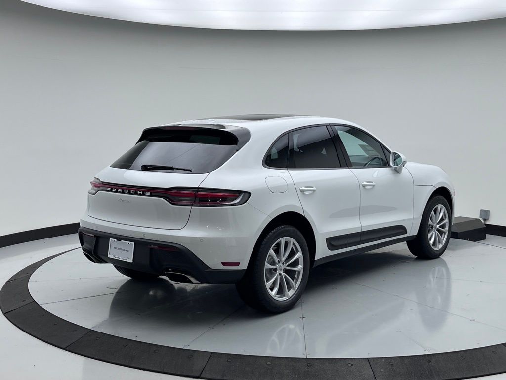 2025 Porsche Macan  9