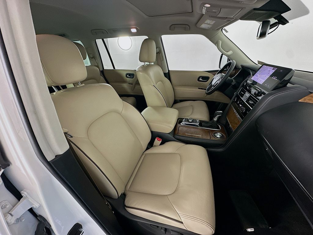 2023 Nissan Armada SL 27