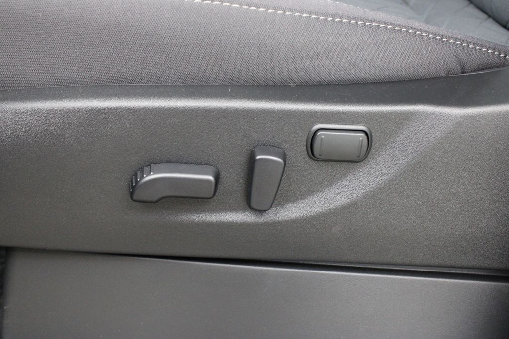 new 2026 Nissan Frontier car, priced at $40,280