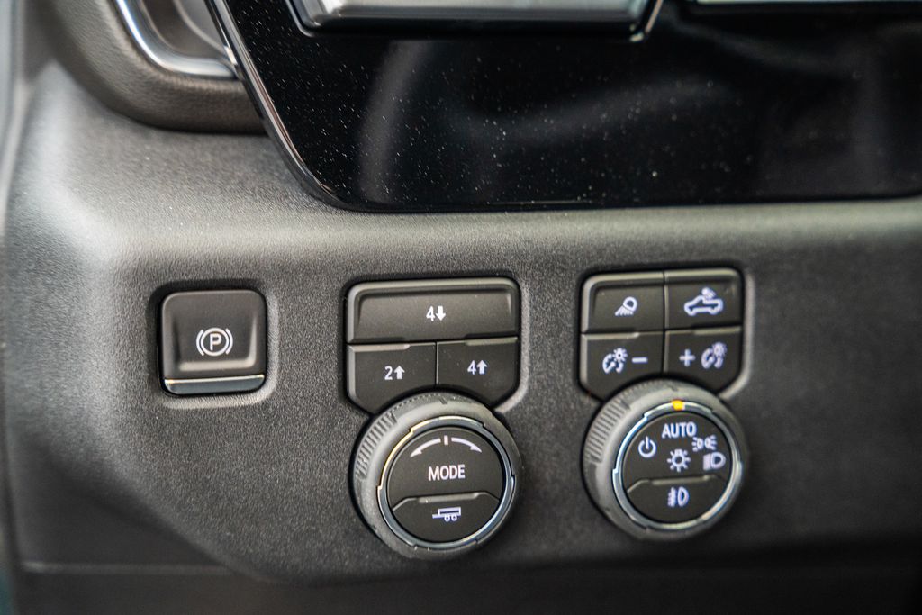ChevroletSilverado 2500HD36