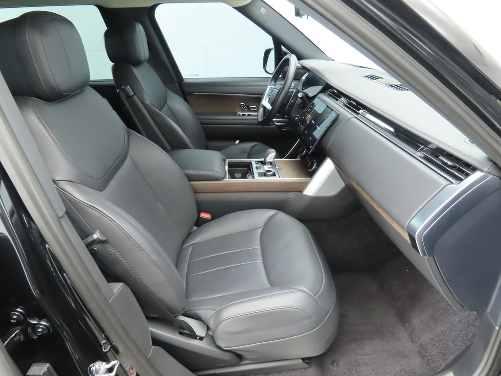 Thumbnail: 2023 Land Rover Range Rover - 20