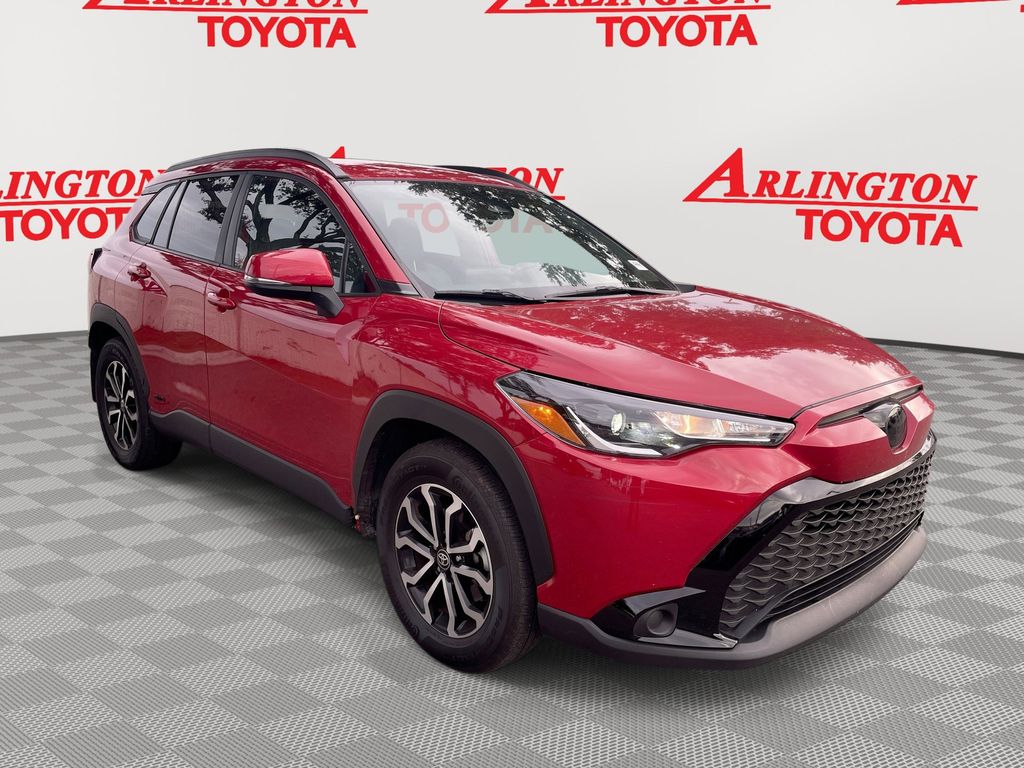 2024 Toyota Corolla Cross SE's photo