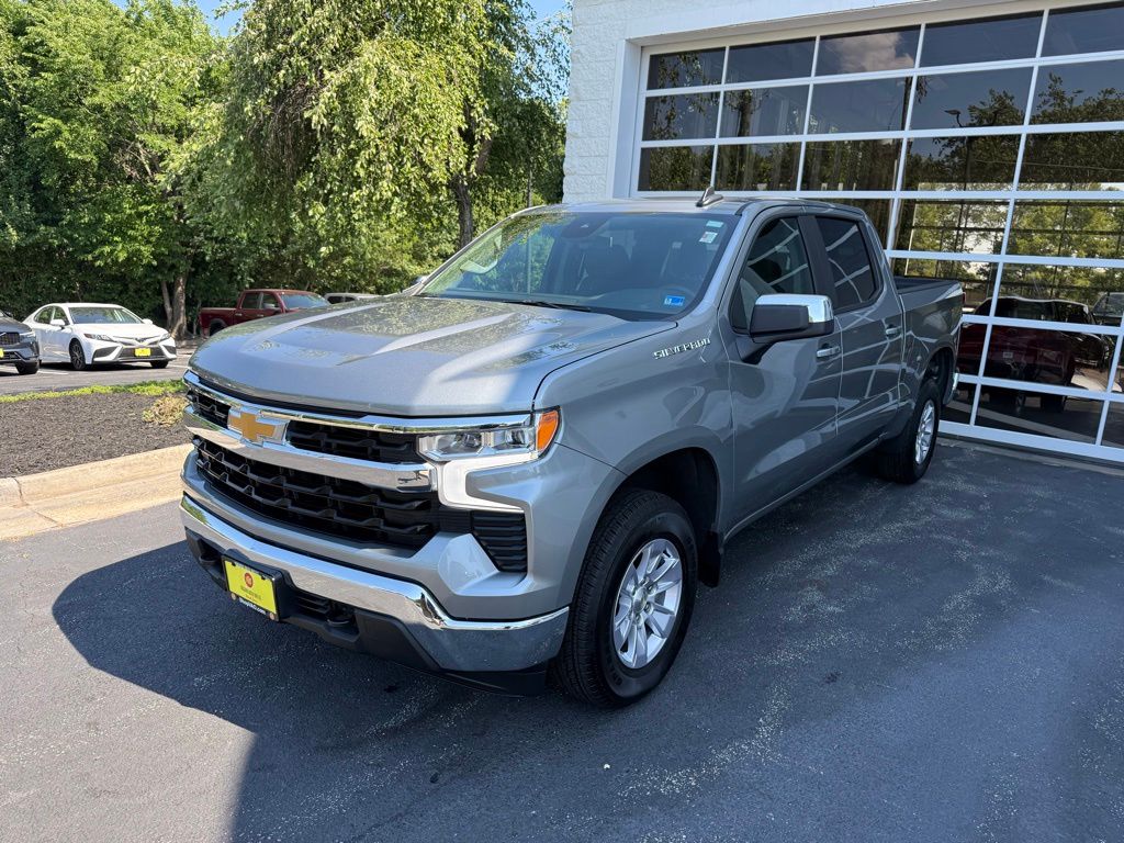 2026 Chevrolet Silverado 1500 LT Crew Cab 4WD