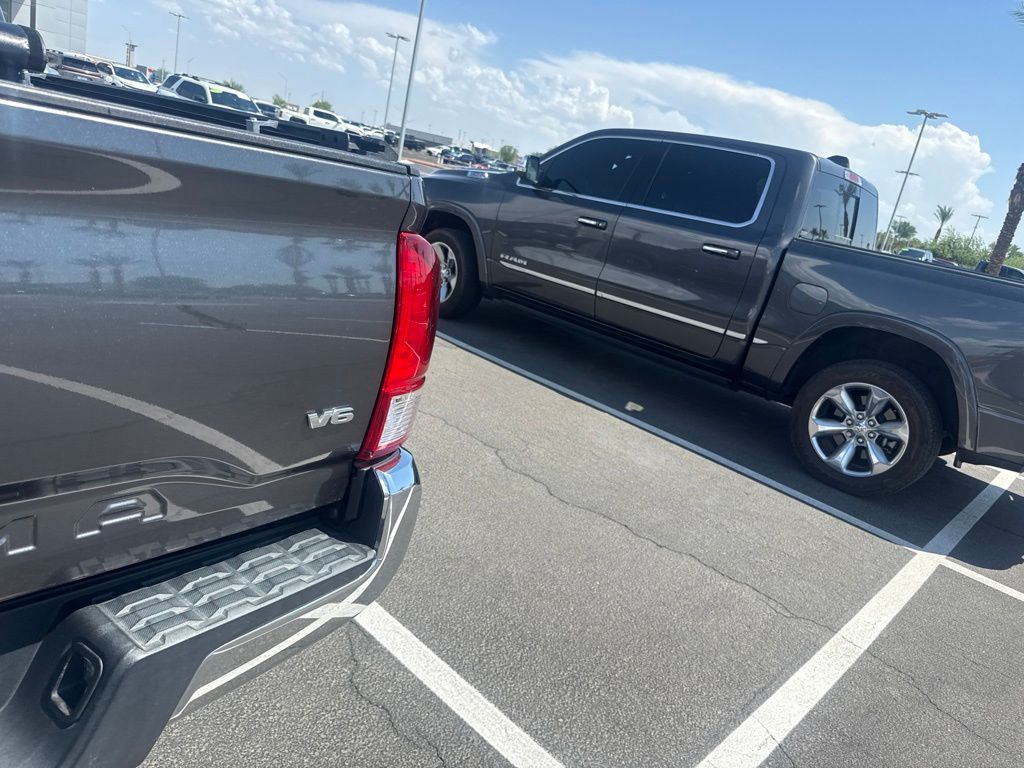 Used 2017 Gray Toyota SR5 image 7