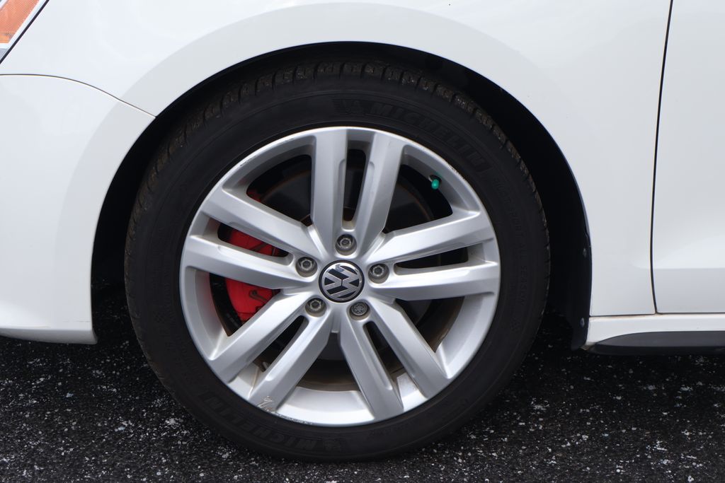 Thumbnail: 2013 Volkswagen Jetta - 11