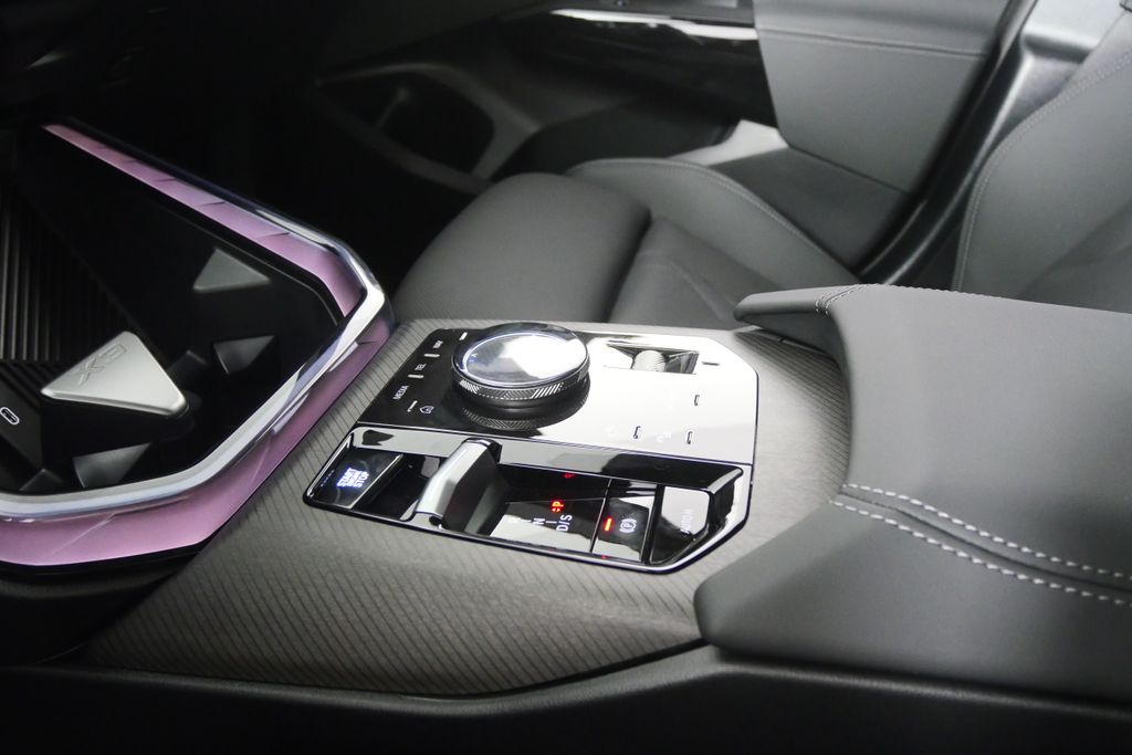 Thumbnail: 2026 BMW X3 - 21