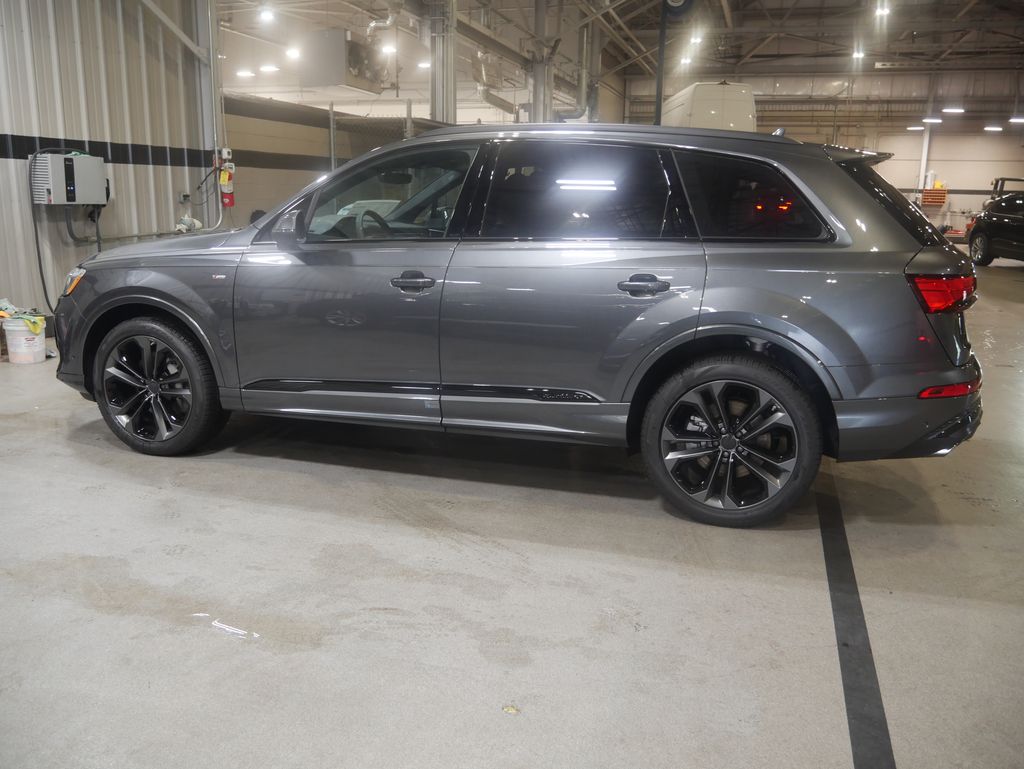 Thumbnail: 2026 Audi Q7 - 2