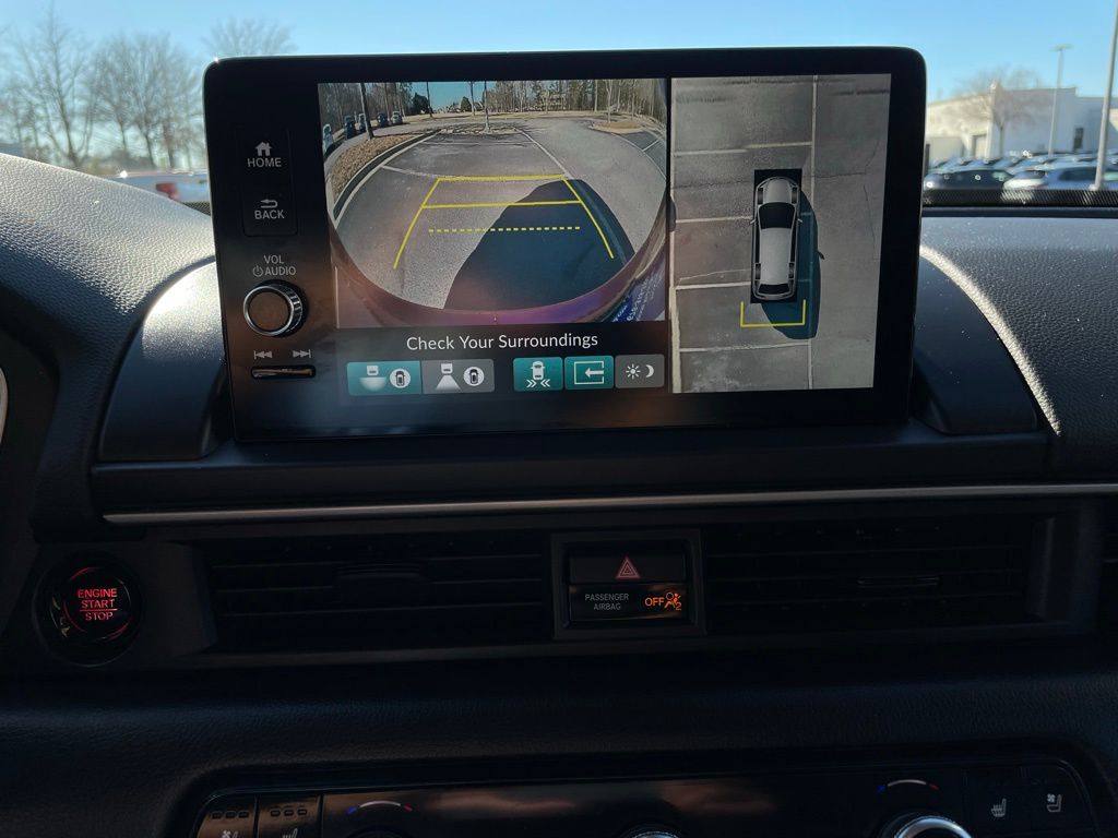 Thumbnail: 2023 Honda Pilot - 17