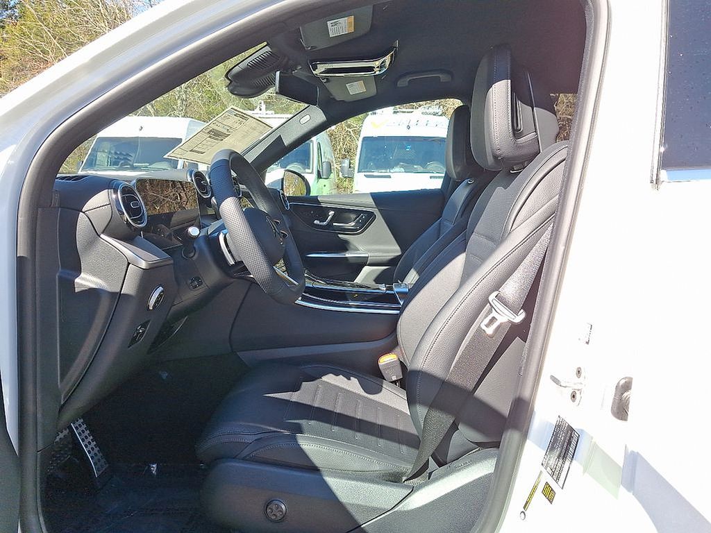 Thumbnail: 2025 Mercedes-Benz GLC - 9