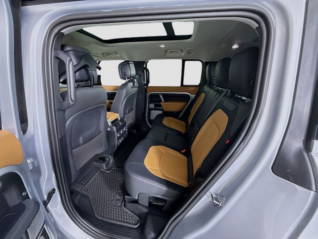 Thumbnail: 2024 Land Rover Defender - 22