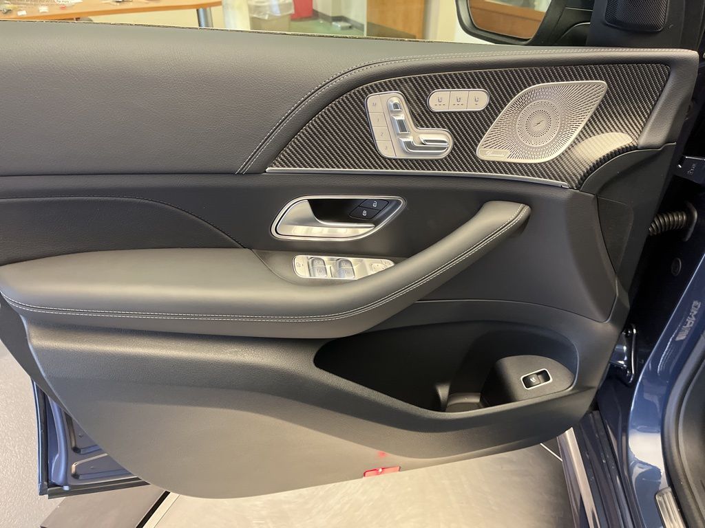 Thumbnail: 2026 Mercedes-Benz GLE - 11