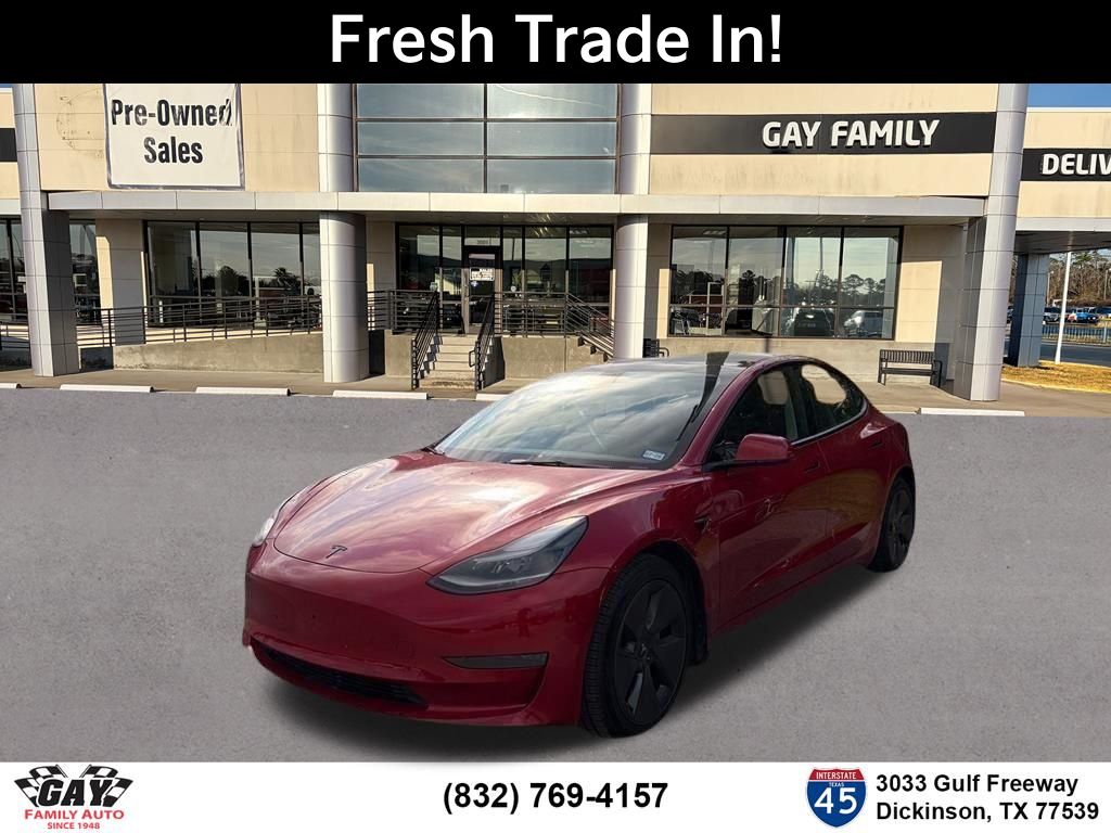 View vehicle photo 3