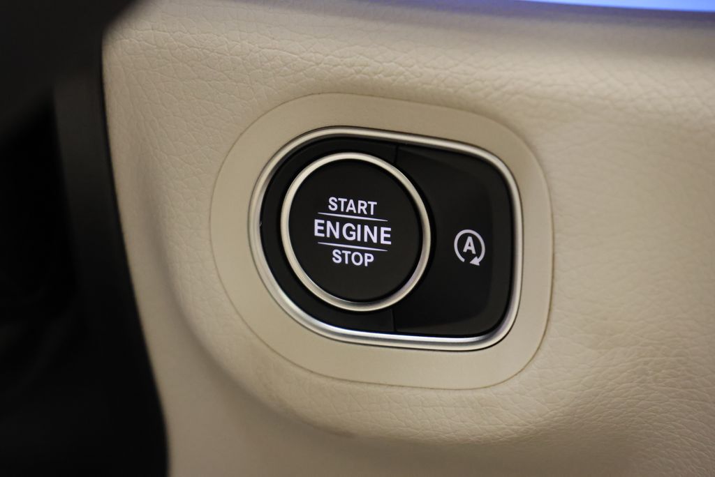 Thumbnail: 2026 Mercedes-Benz GLE - 26