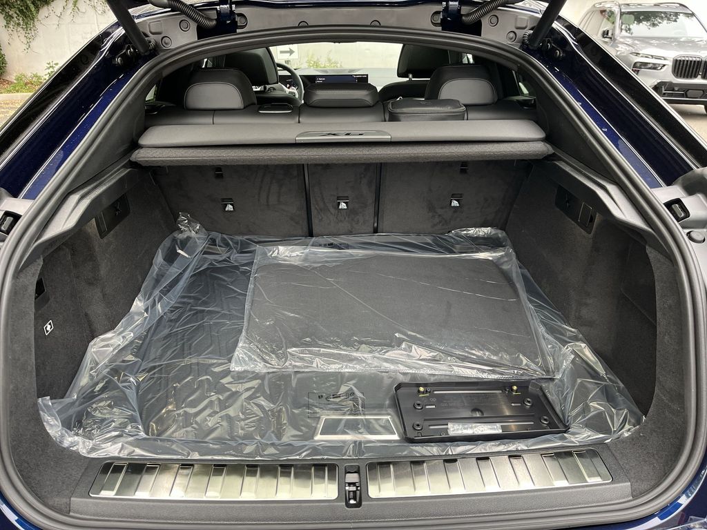 Thumbnail: 2026 BMW X6 - 24