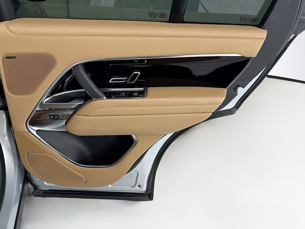 Thumbnail: 2024 Land Rover Range Rover - 26