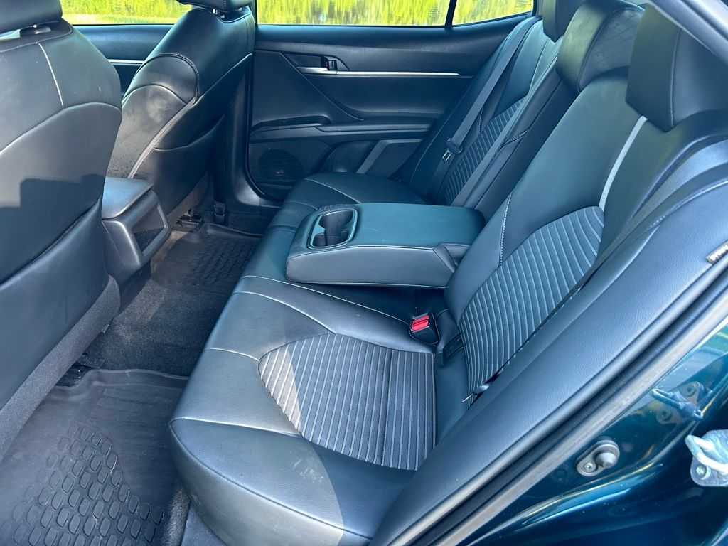 Thumbnail: 2021 Toyota Camry - 13