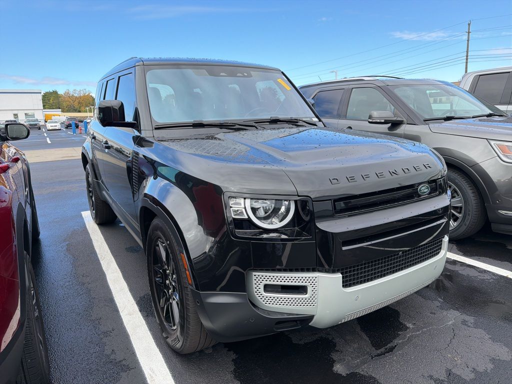 Thumbnail: 2021 Land Rover Defender - 4