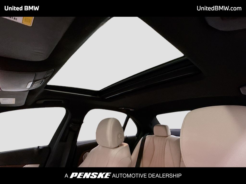 Thumbnail: 2020 Mercedes-Benz E-Class - 12