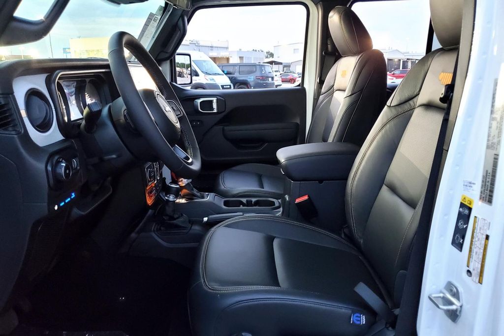 2025 Jeep Wrangler 4xe Willys 4XE - Photo 7