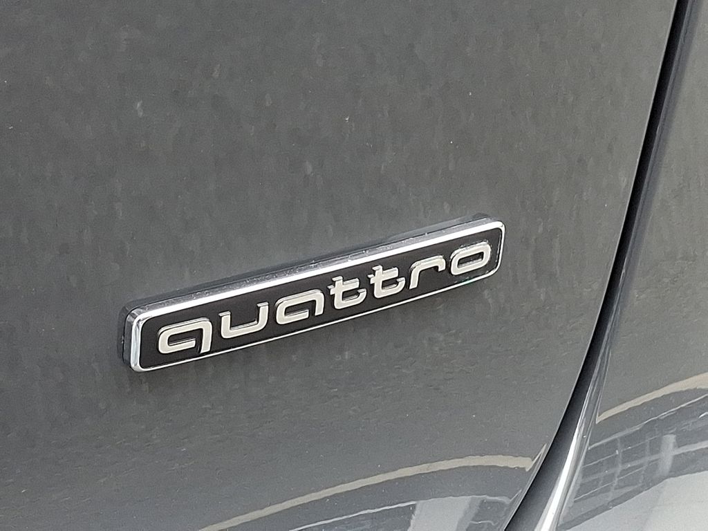 Thumbnail: 2025 Audi Q6 e-tron - 29