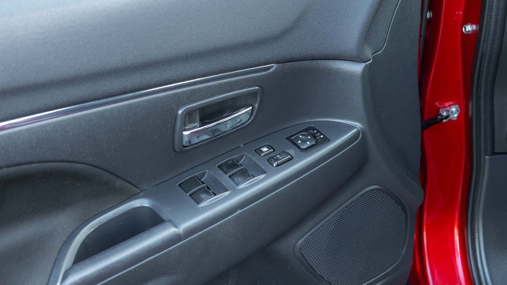 Used 2020 Mitsubishi Outlander Sport 2.0 ES 4D Sport Utility