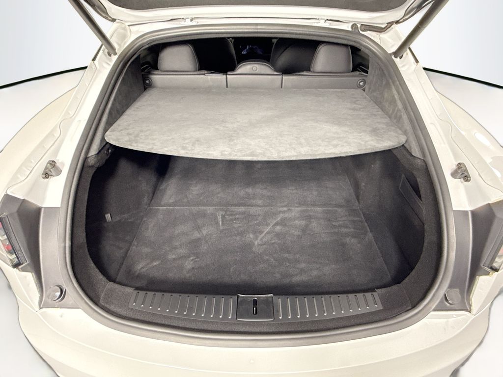 Thumbnail: 2022 Tesla Model S - 29