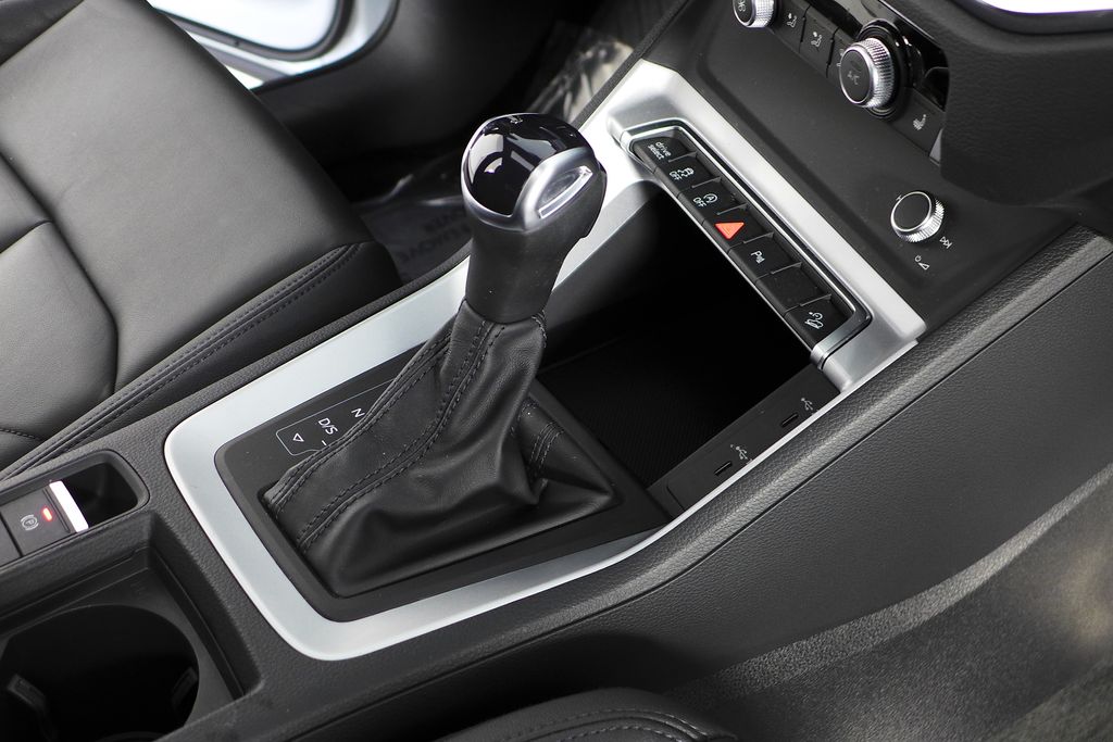 Thumbnail: 2023 Audi Q3 - 15