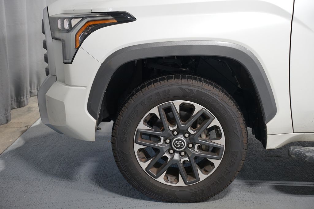 Thumbnail: 2022 Toyota Tundra - 5