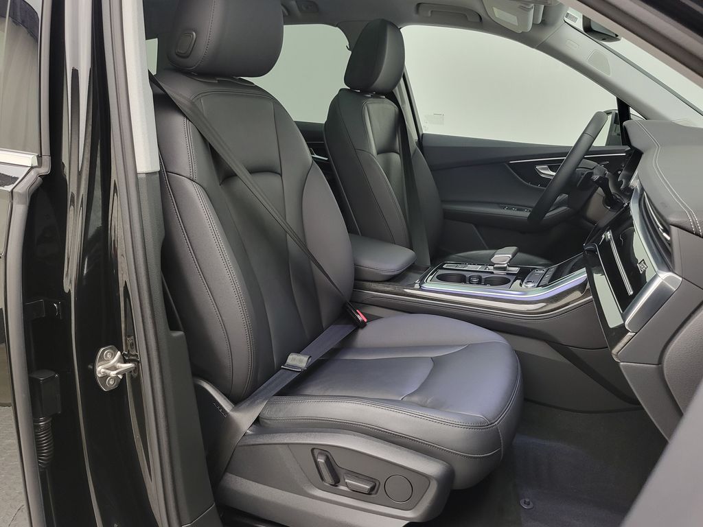Thumbnail: 2023 Audi Q7 - 14