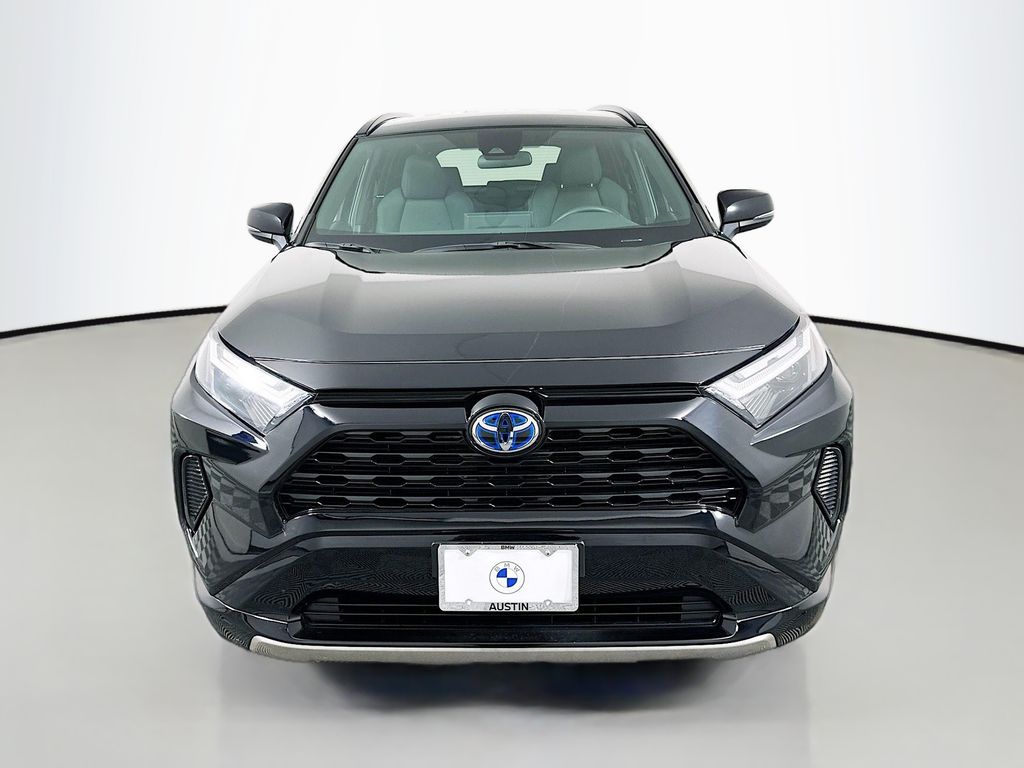 2022 Toyota RAV4 SE 2