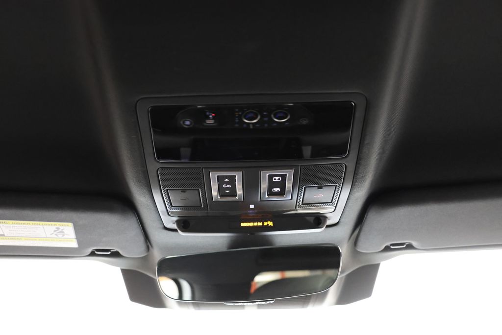 Thumbnail: 2025 Land Rover Defender - 14