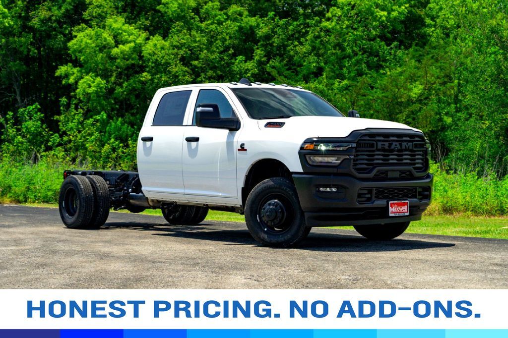 Bright White Clearcoat 2026 RAM 3500 Chassis Pickup Truck Four-Wheel Drive 8-Speed Automatic