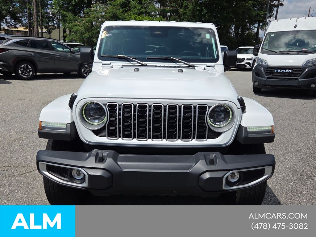 Used 2025 White Jeep Sahara image 2