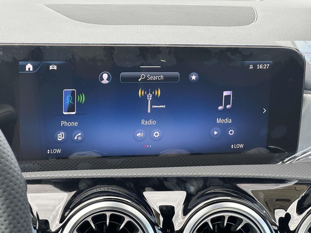 2025 Mercedes-Benz CLA 250 10