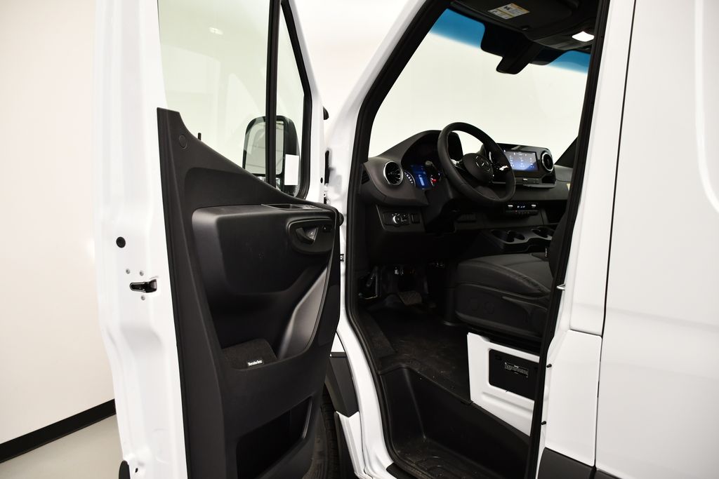 Thumbnail: 2026 Mercedes-Benz Sprinter - 24