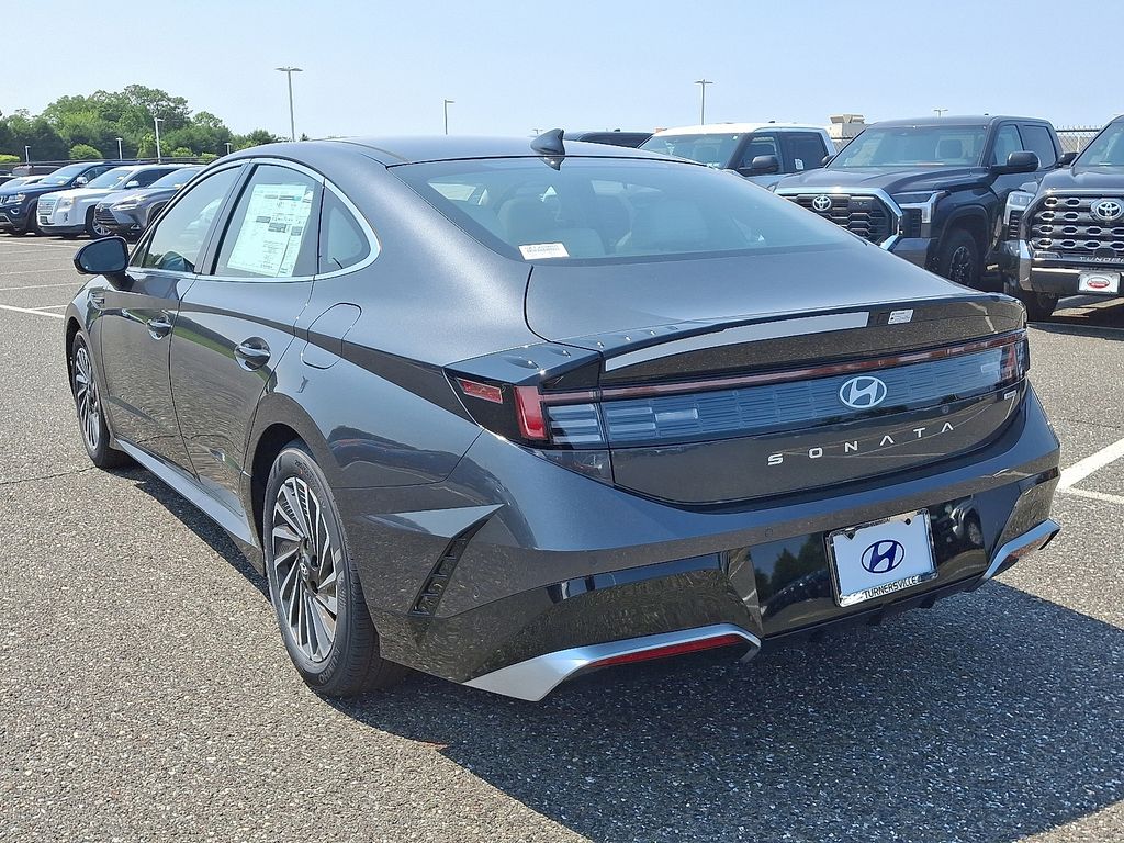 Thumbnail: 2025 Hyundai Sonata - 3