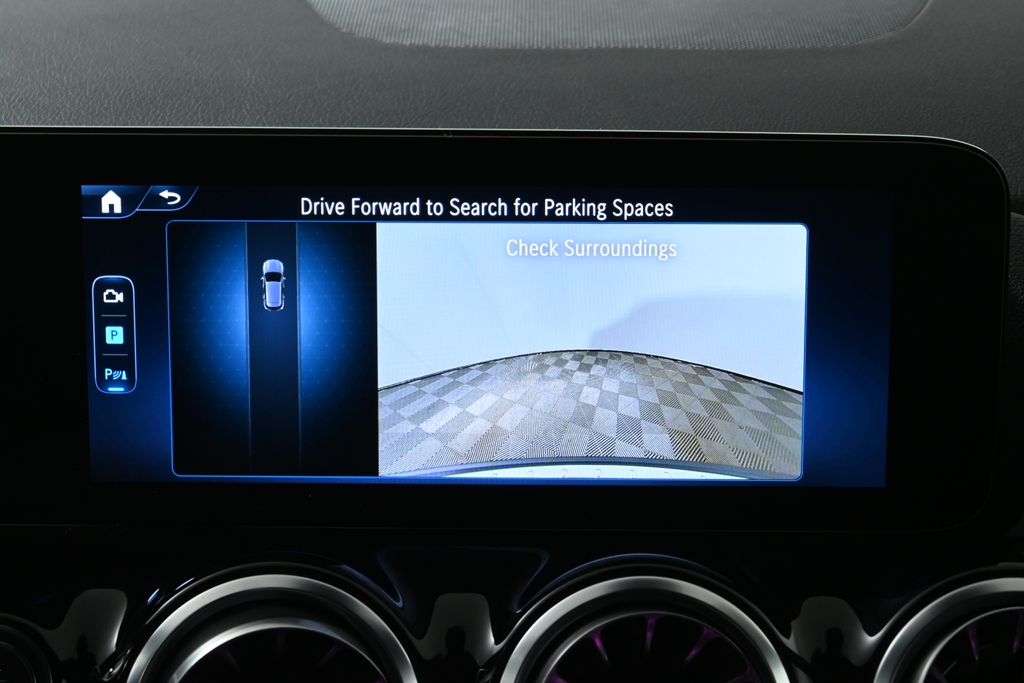 Thumbnail: 2025 Mercedes-Benz GLA - 22