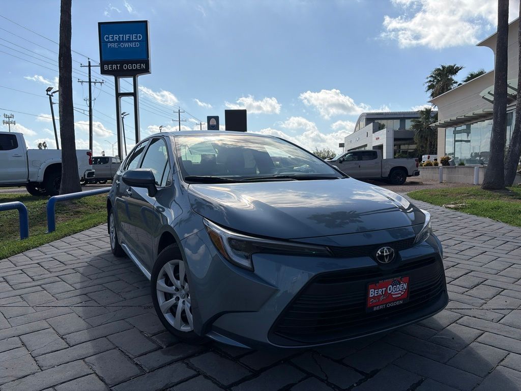 2026 Toyota Corolla Hybrid LE FWD