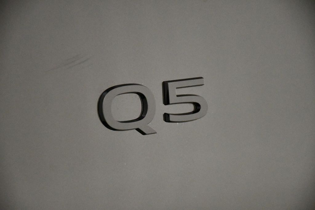 2025 Audi Q5 Premium 9