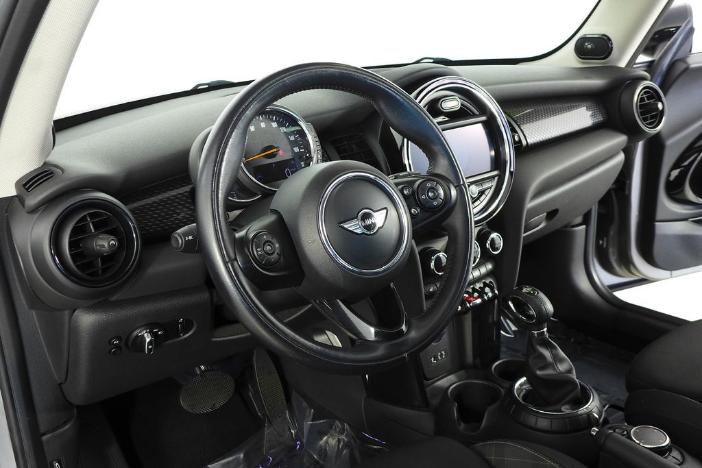 Thumbnail: 2017 MINI Cooper - 25