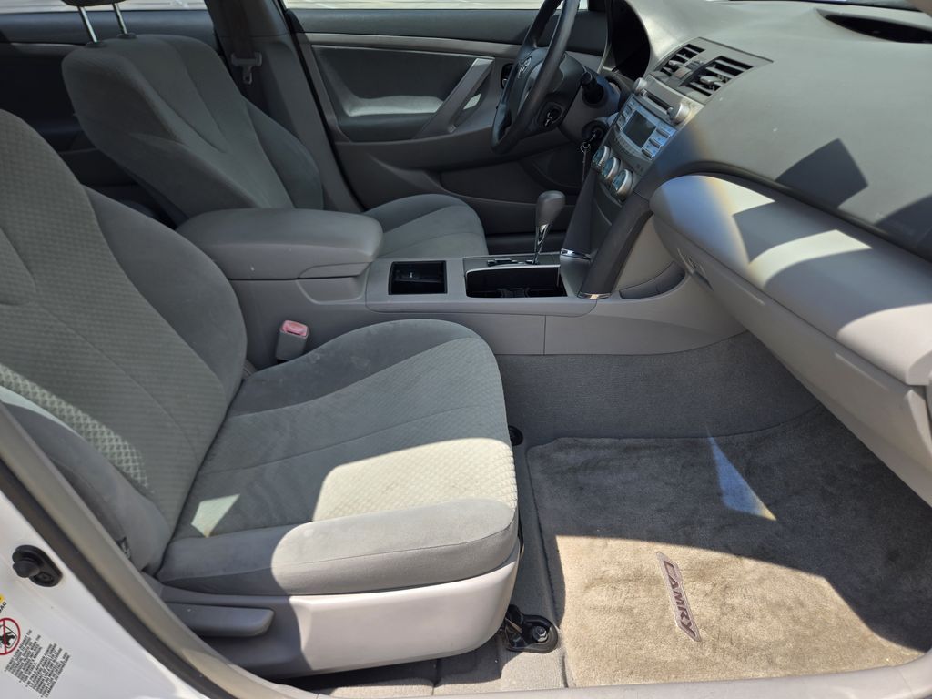 2009 Toyota Camry LE  at Emmons Autoplex