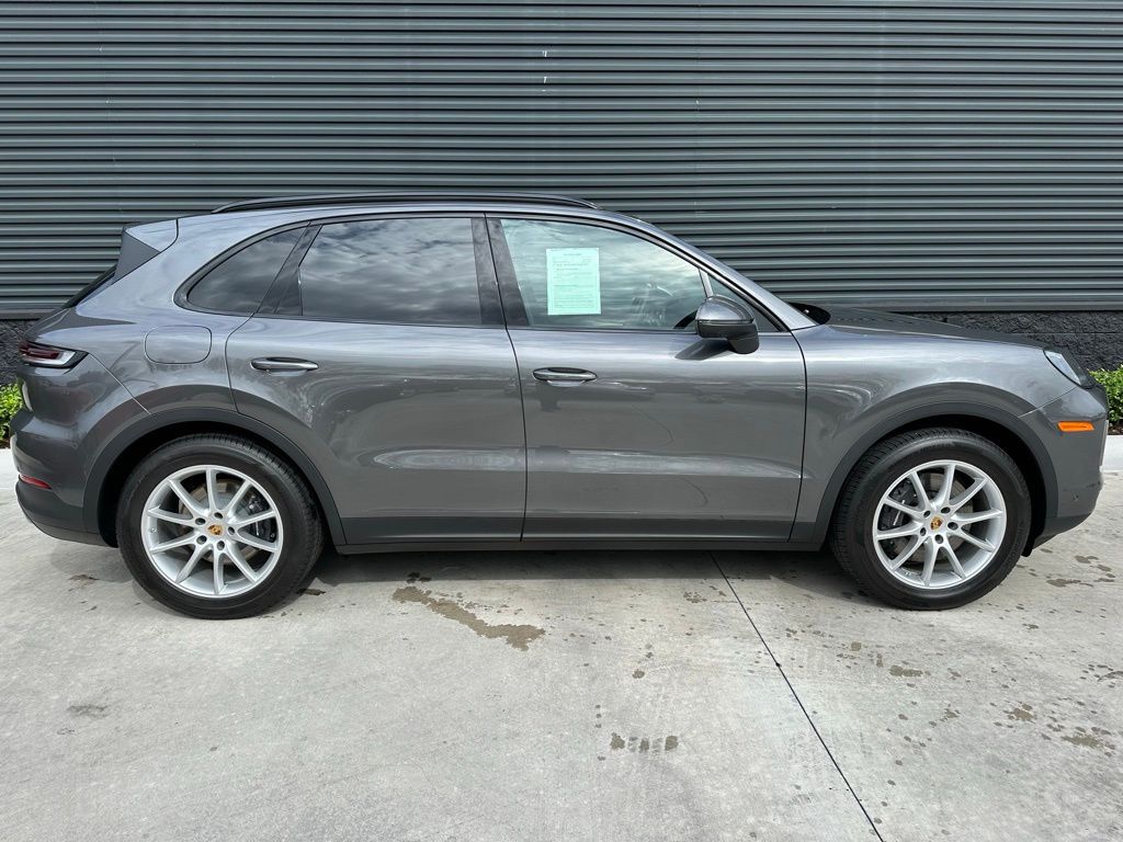 2024 Porsche Cayenne  8