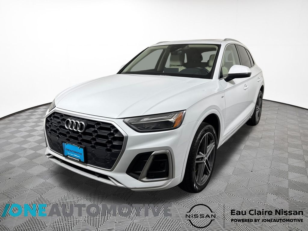 2022 Audi Q5 Hybrid Plug-in e quattro Premium S Line 55 TFSI AWD