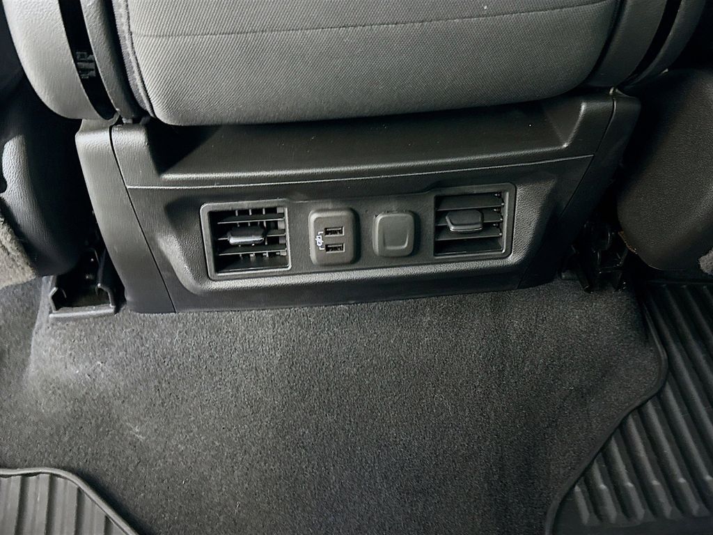 Thumbnail: 2021 Chevrolet Silverado 1500 - 23