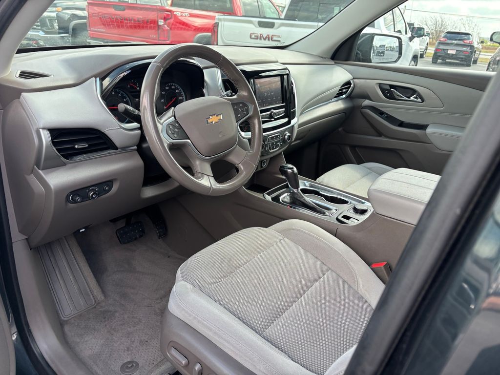 Used Car 2020 Chevrolet Traverse  Lt For Sale Under $30,000 In Austin, Texas