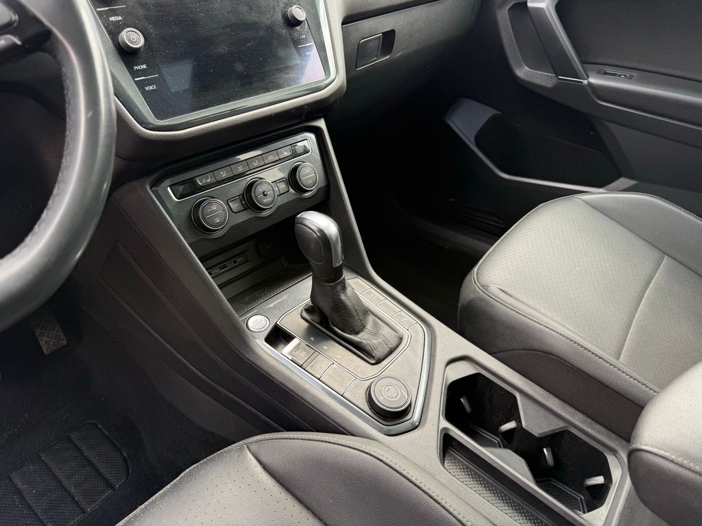 Used 2020 Silver Volkswagen 2.0T SEL image 26