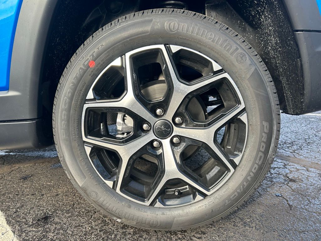 new 2026 Jeep Compass car, priced at $35,680