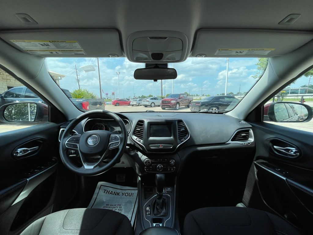 2019 Jeep Cherokee Latitude Red at Community Kia